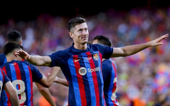 ბარსელონა - პუმასი 6:0